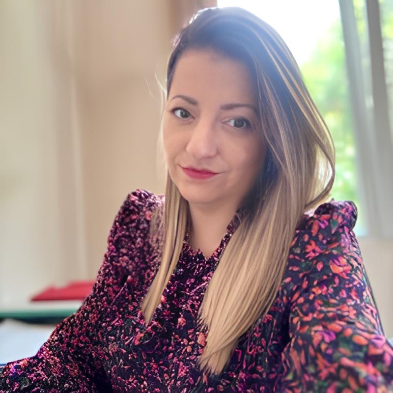 "Богдана Валентинова Стоянова"